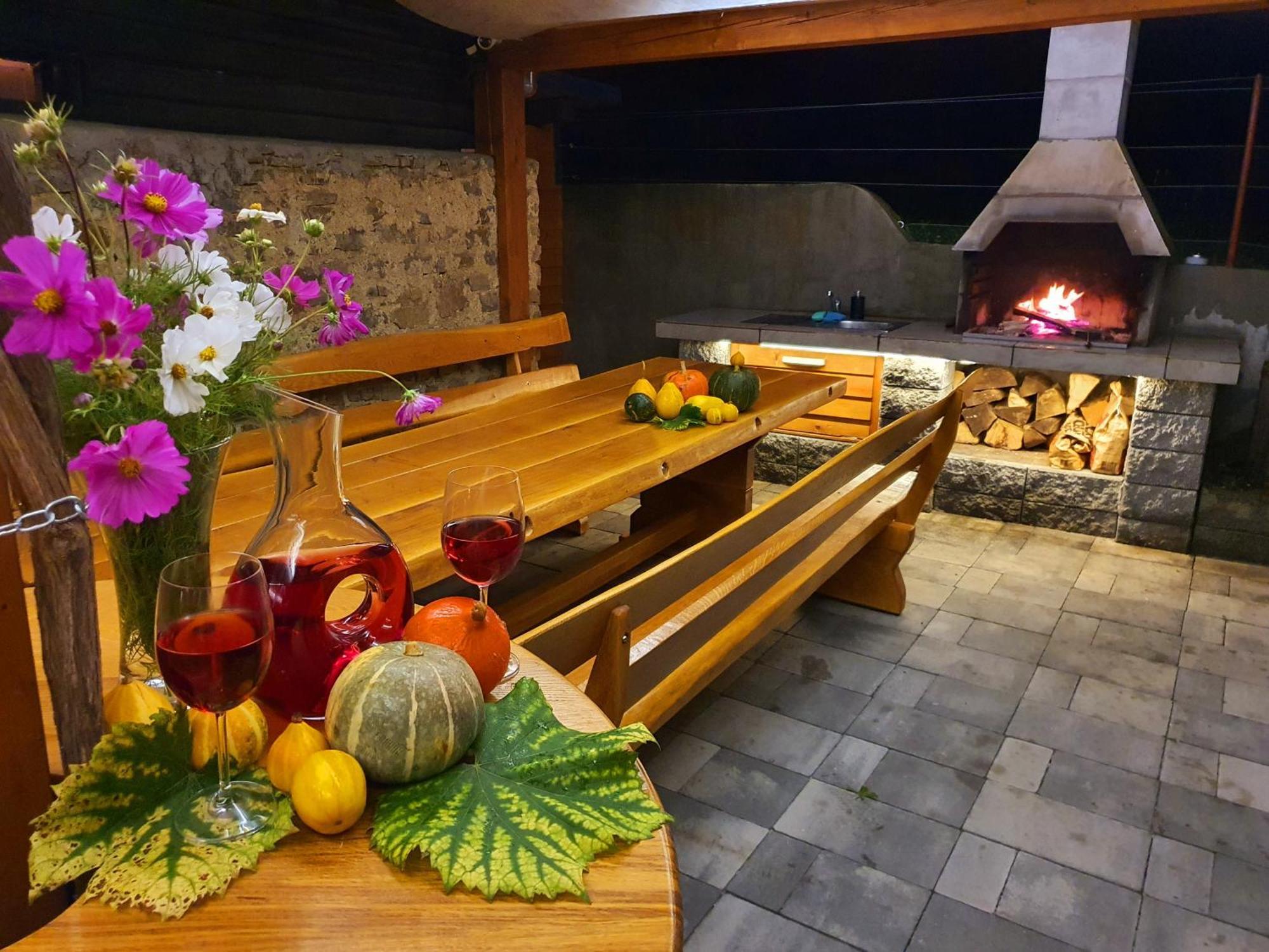 Trebnje Vineyard Cottage Matej מראה חיצוני תמונה