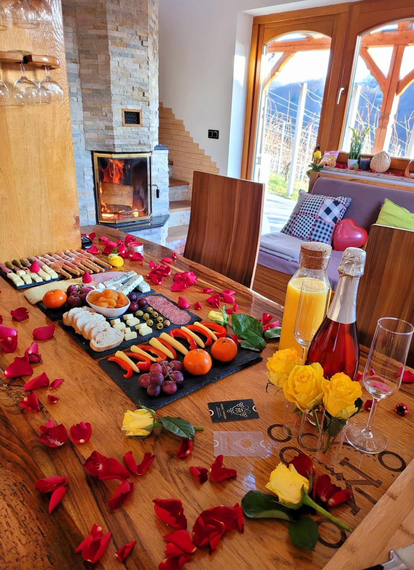 Trebnje Vineyard Cottage Matej מראה חיצוני תמונה